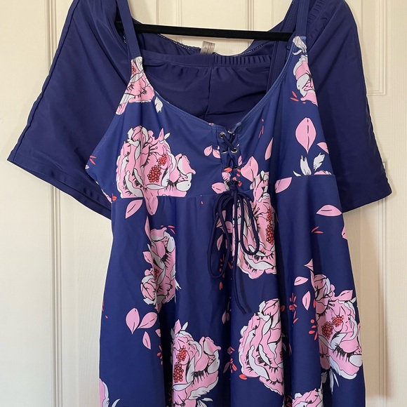 Set of 4 SHEIN 4x (Size 20) swimsuits - Picture 8 of 13